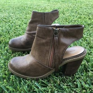 Nine West Brown Booties